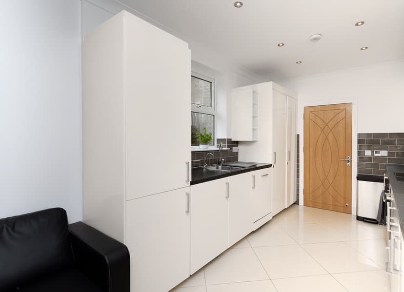 Kitchen detail showcasing quality finishes in London