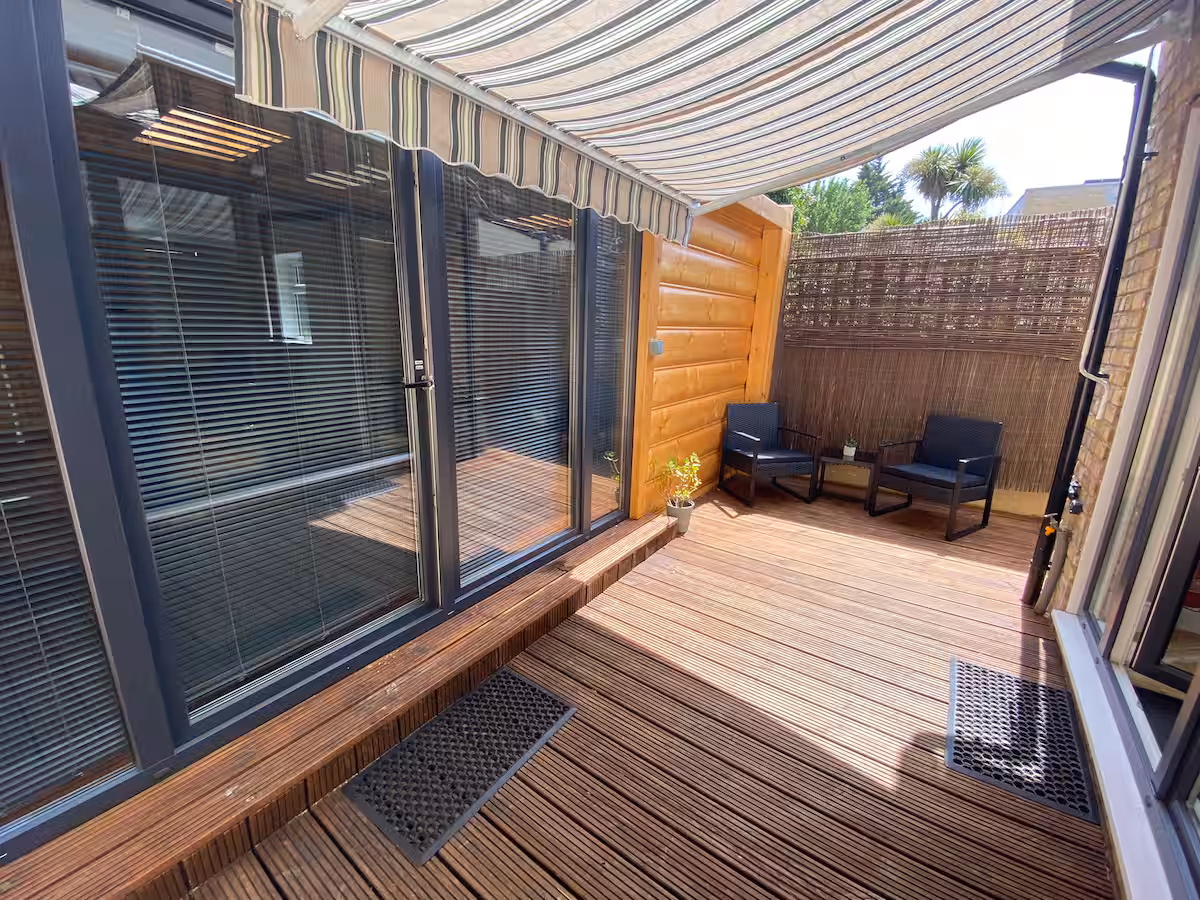 Beautiful outdoor area with spa facilities in London